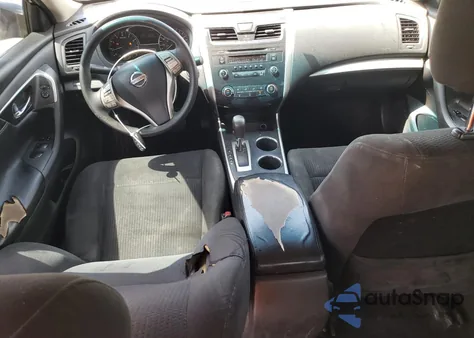 2015 Nissan Altima 2.5 z USA, uszkodzony, nr VIN 1N4AL3AP0FC469580